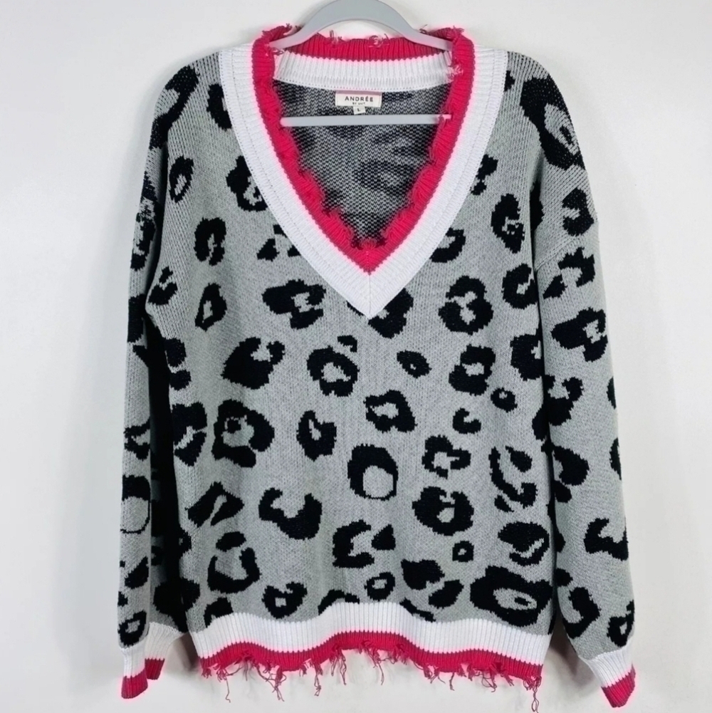 leopard print varsity trim pullover sweater Size largeV-neck Artsy Colorful - Picture 2 of 7